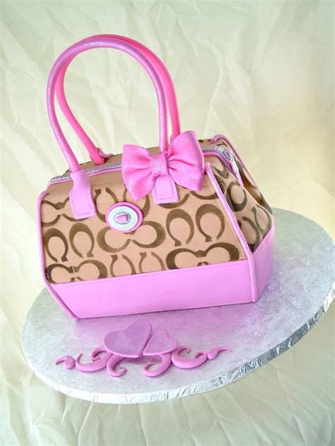 novelty handbags cake.